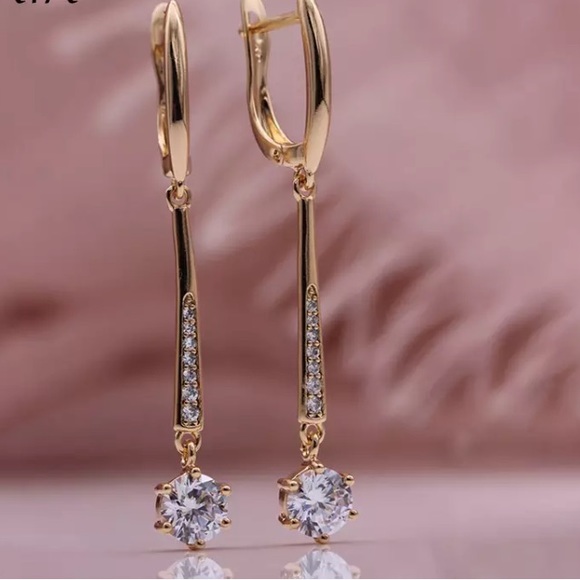 🌟 Gold Plated Drop Earrings - Picture 1 of 4